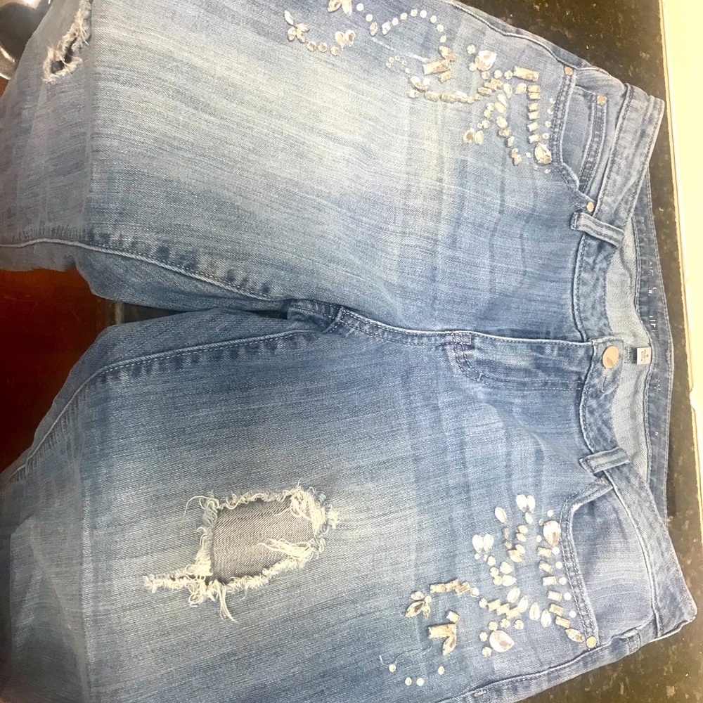 Jennifer Lopez cute capri with jewels under pockets *1006.12